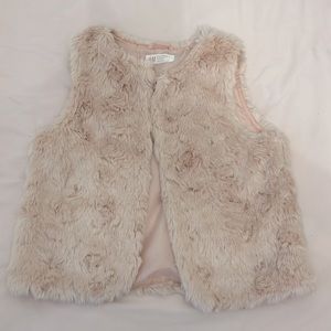 H&M pink furry vest size 8-9 NWOT